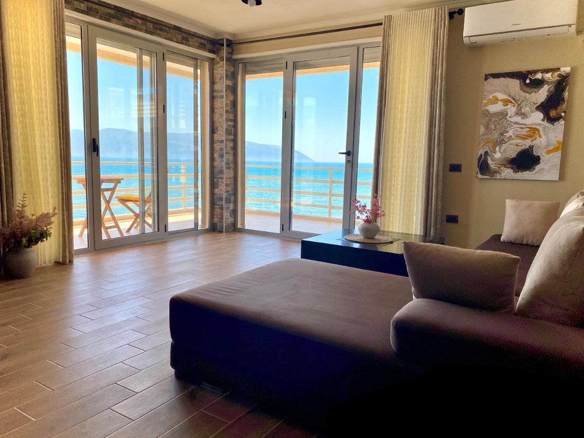 Eka Luxury Seaview Apartments Avlonya Dış mekan fotoğraf