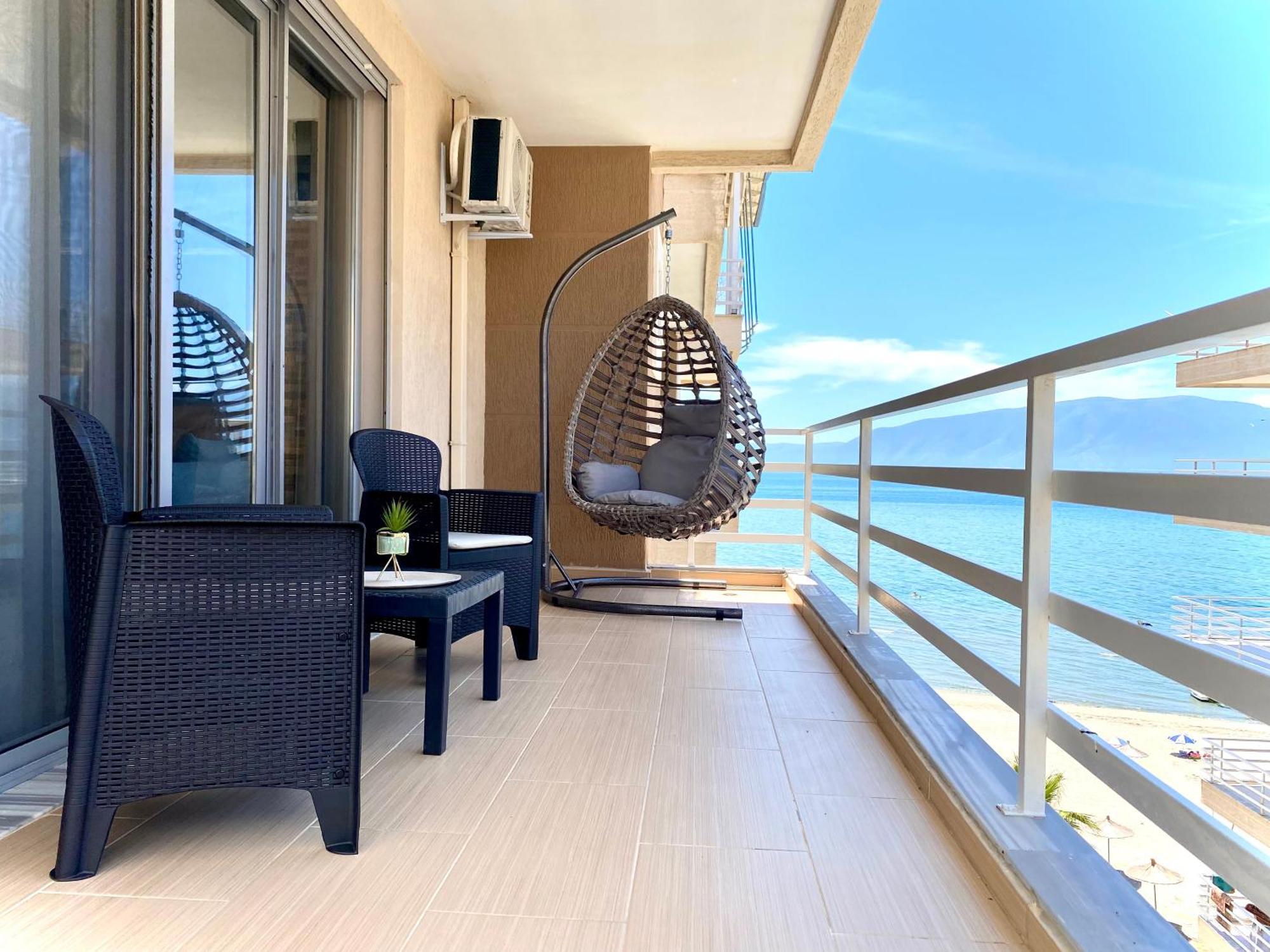 Eka Luxury Seaview Apartments Avlonya Dış mekan fotoğraf