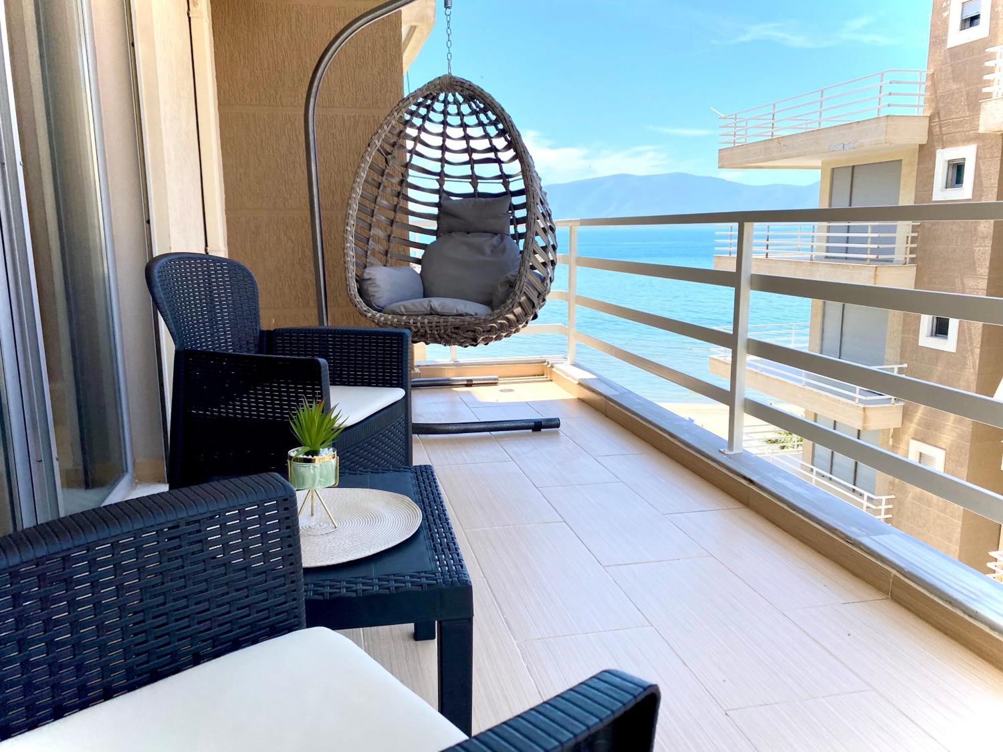 Eka Luxury Seaview Apartments Avlonya Dış mekan fotoğraf