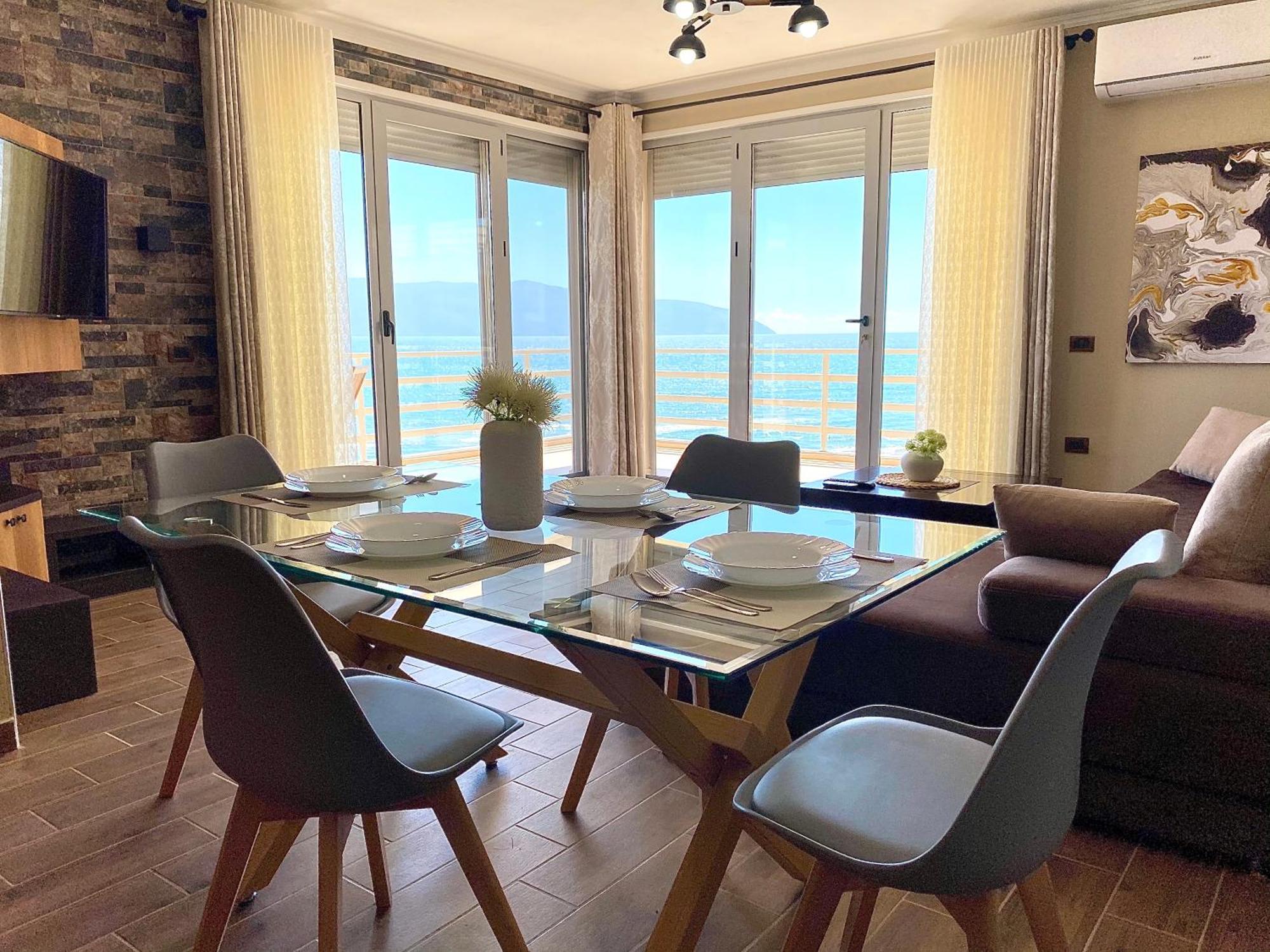 Eka Luxury Seaview Apartments Avlonya Dış mekan fotoğraf